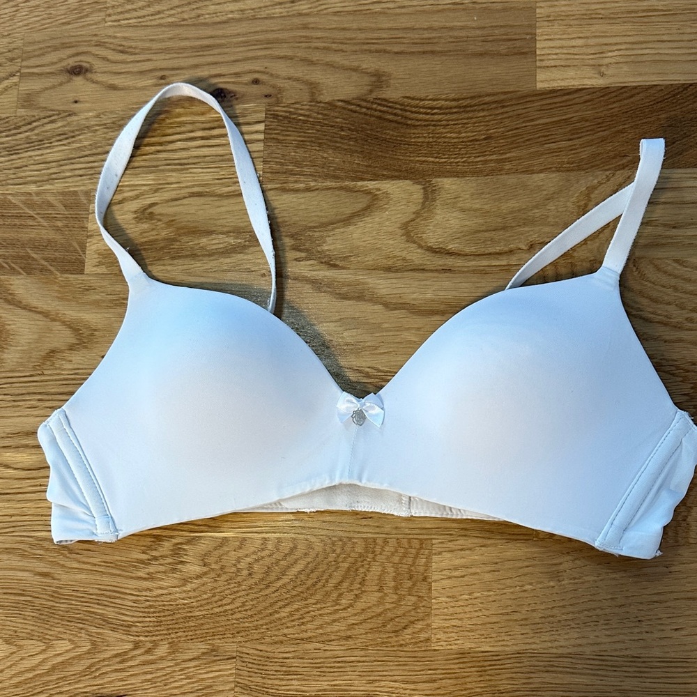 La Vie En Rose Classic White Bra